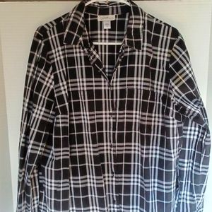 Jaclyn Smith Collection Longsleeve Plaid Blouse Color  Black,White size XL ♥